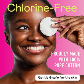 Disque de coton Swisspers en utilisation sur le visage