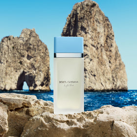 Dolce&Gabbana Light Blue 30ml avec accessoires de beauté