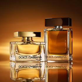 Dolce&Gabbana The One Eau de Parfum flacon doré sur un fond élégant