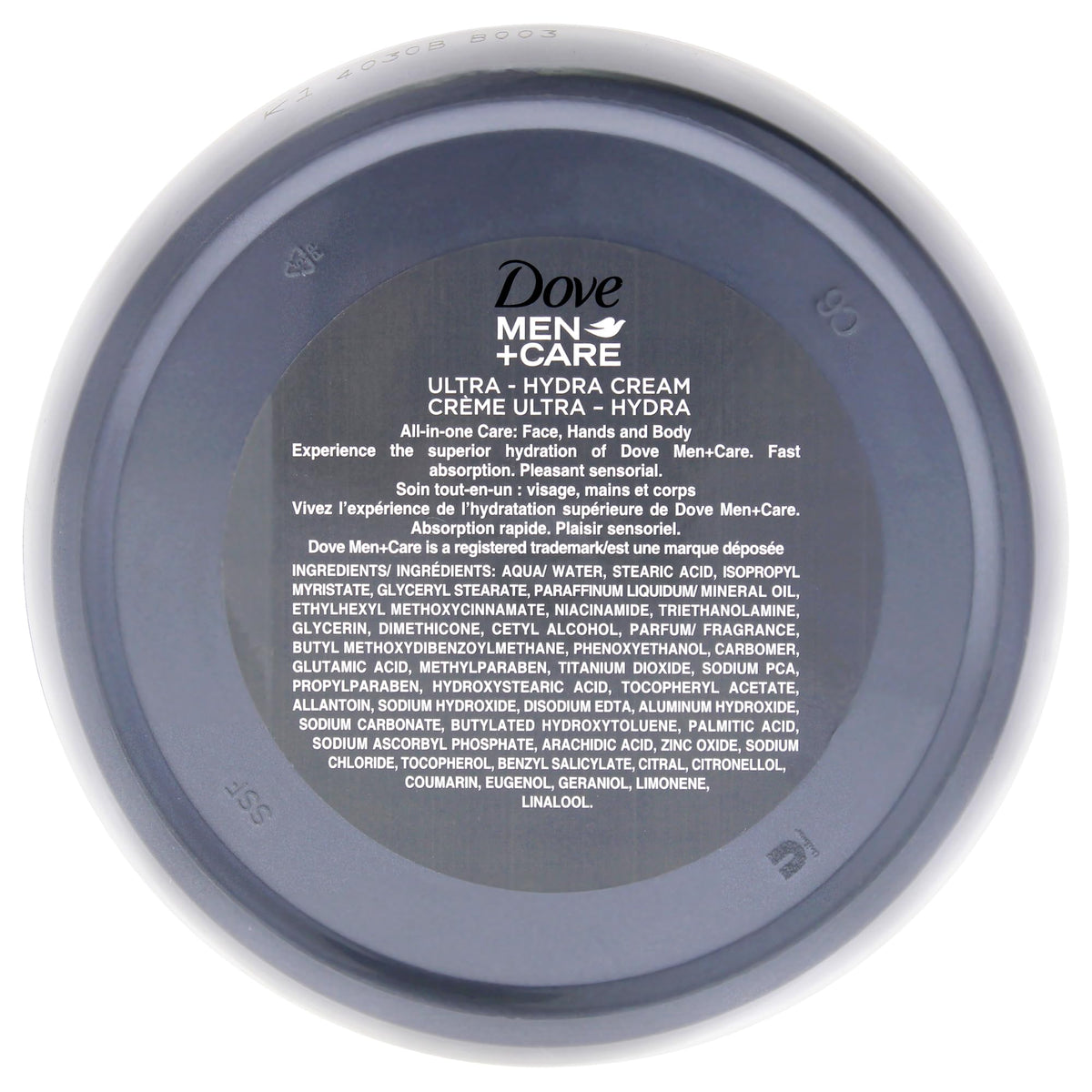 Dove Crème Ultra-Hydra pour Homme 181g texture de crème sur un doigt