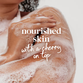 Dove Gel Douche Cerise & Lait de Chia 980g sur une éponge