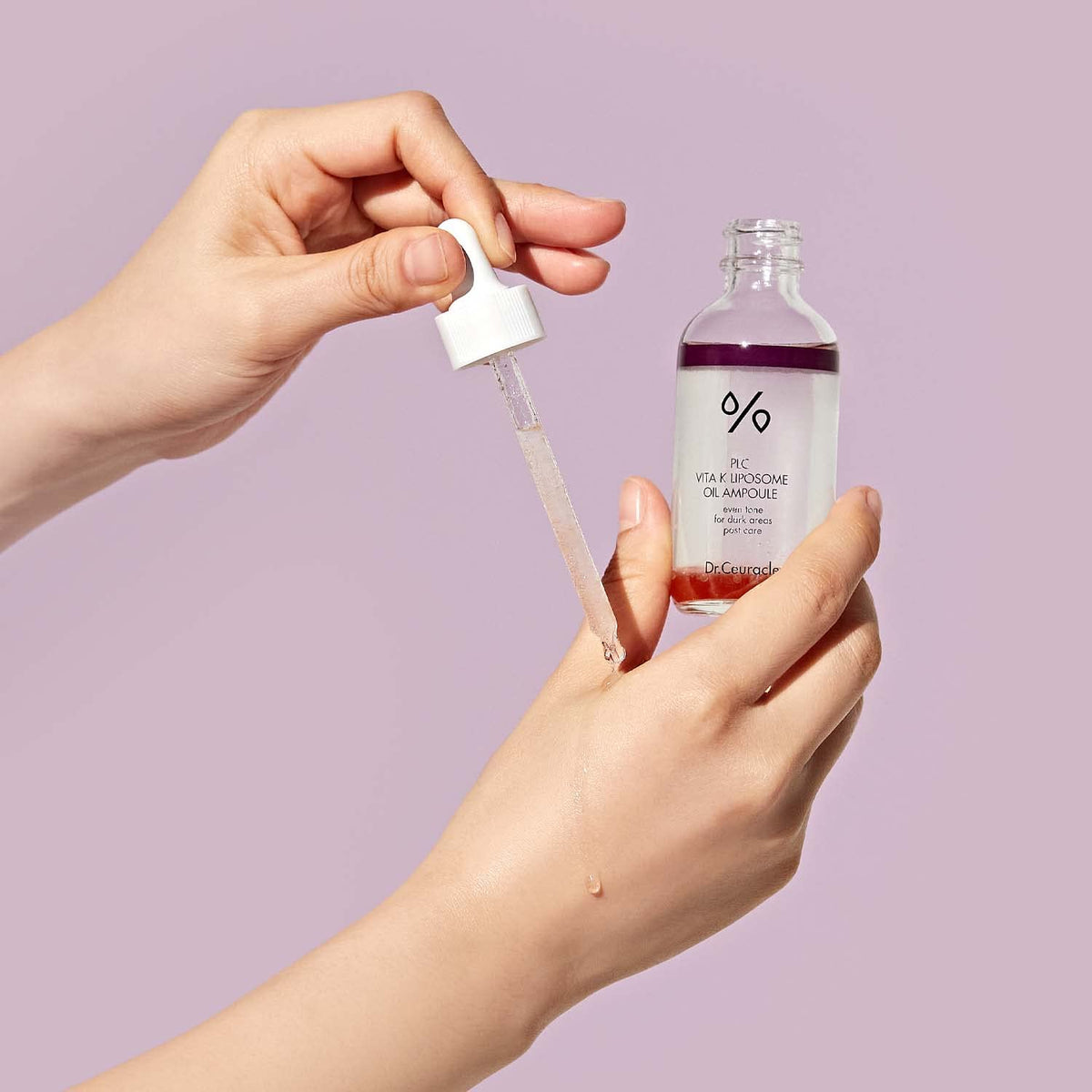 Dr.Ceuracle PLC Vita K Ampoule 50 ml sur une surface blanche