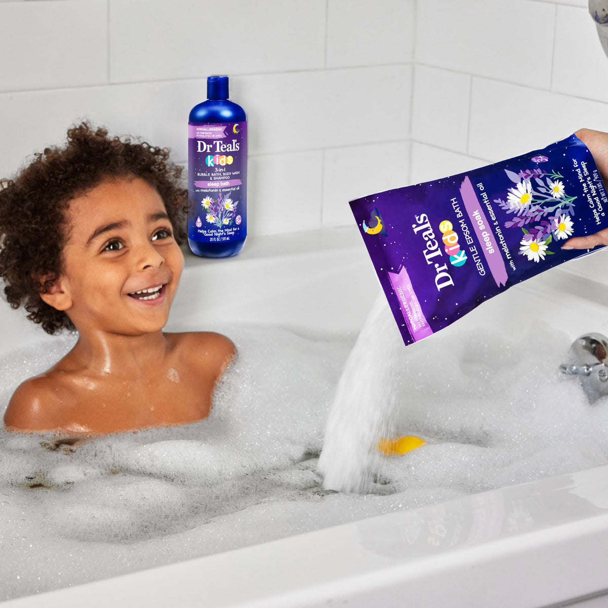 Dr Teal's Kids 3-en-1 Bain Moussant Lavande dans la baignoire