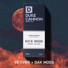 Duke Cannon Proper Cologne Buck Moon flacon en verre avec étiquette