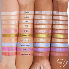 Duo d'ombres à paupières ColourPop Berry Pop sur un fond neutre