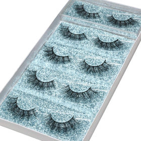 DYSILK Faux Cils 6D en gros plan sur le modèle