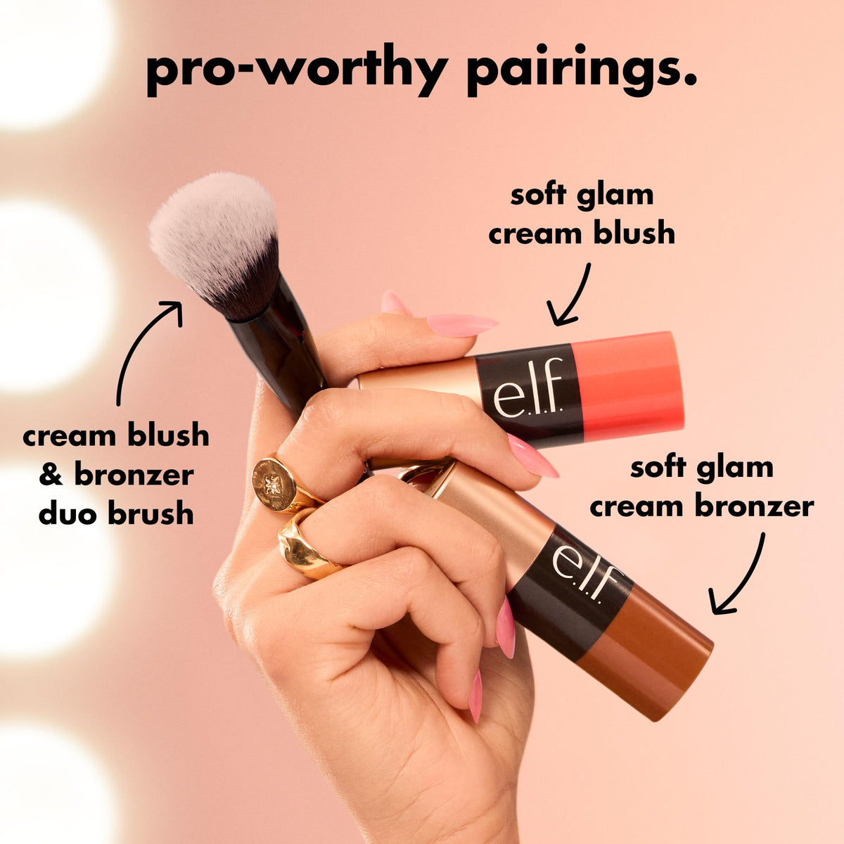 e.l.f. Blush Crème Melon Drama sur une table de maquillage