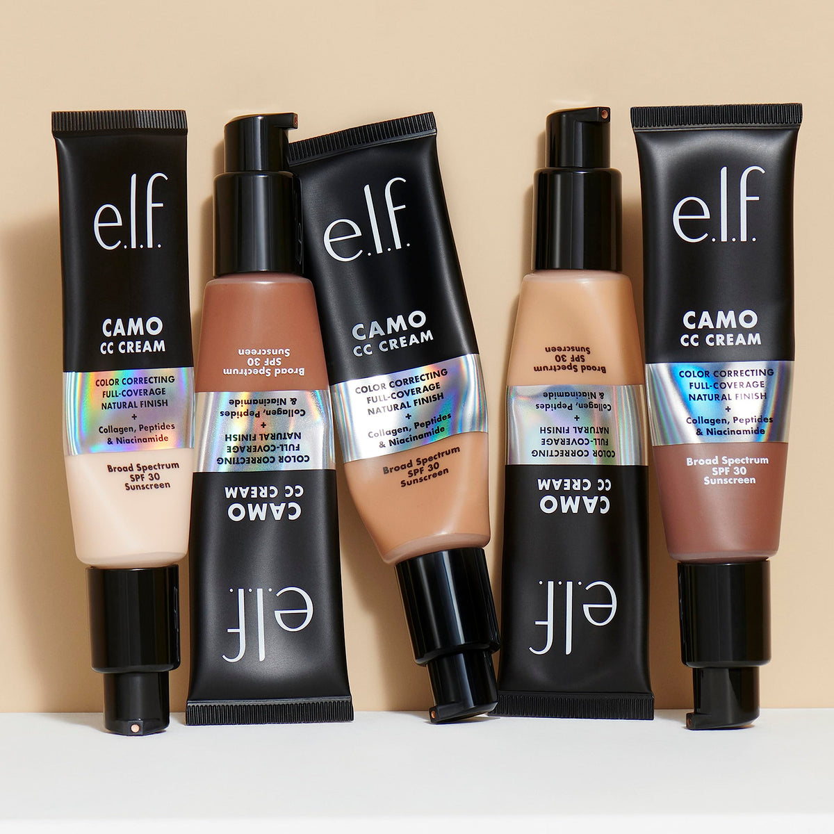 e.l.f. Camo CC Cream montrant la texture crémeuse