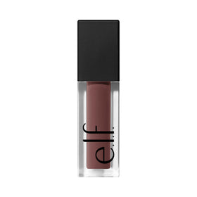 e.l.f. Liquid Velvet Eyeshadow Currant Mood, couleur sur un fond neutre