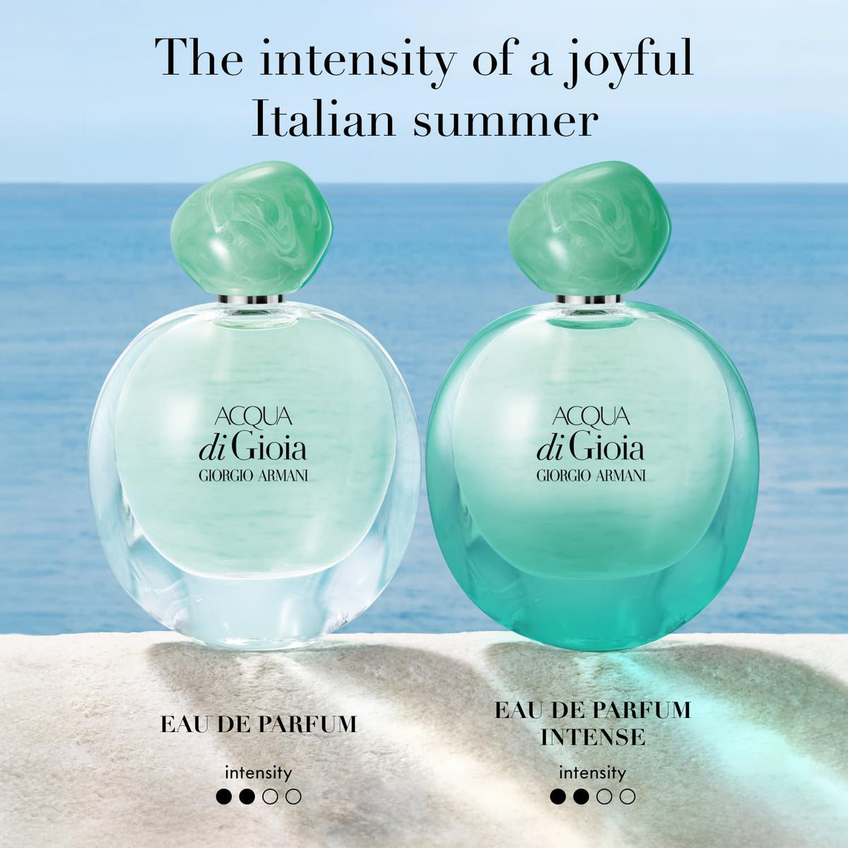 Eau de Parfum Acqua di Gioia d'Armani Beauty à côté de feuilles vertes