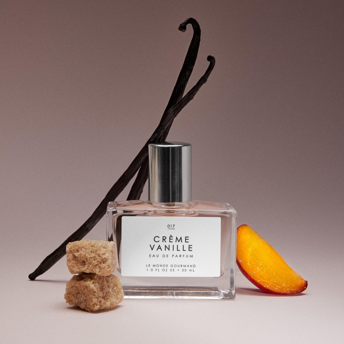 Eau de Parfum Crème Vanille 30 ml à côté de produits de beauté