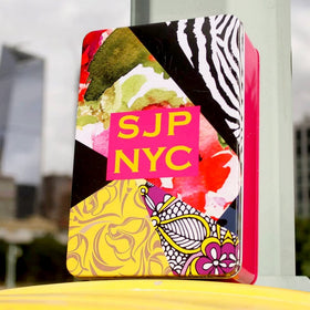 Eau de Parfum NYC de Sarah Jessica Parker sur fond blanc