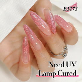 Échantillon d'ongles avec vernis gel pailleté rose