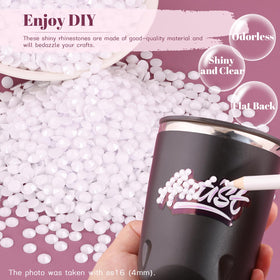 Échantillon de strass en résine sur un projet DIY