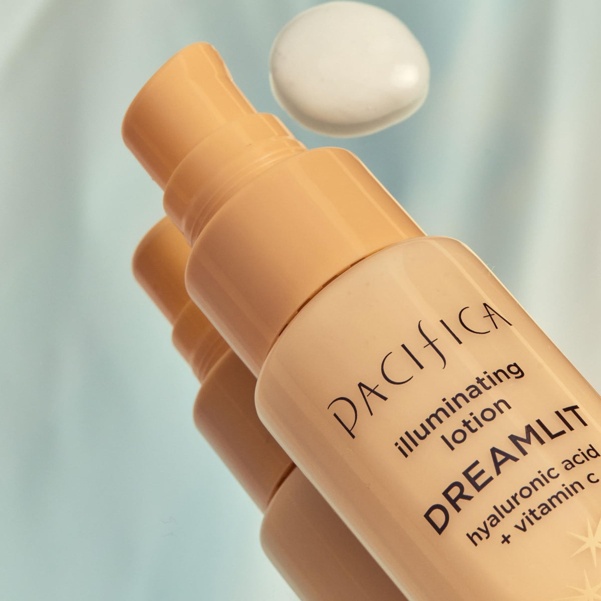Éclat naturel de la peau après application de la lotion illuminante