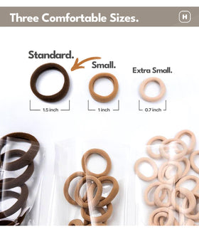 Élastiques à cheveux Cyndibands en bleu marine sur fond blanc