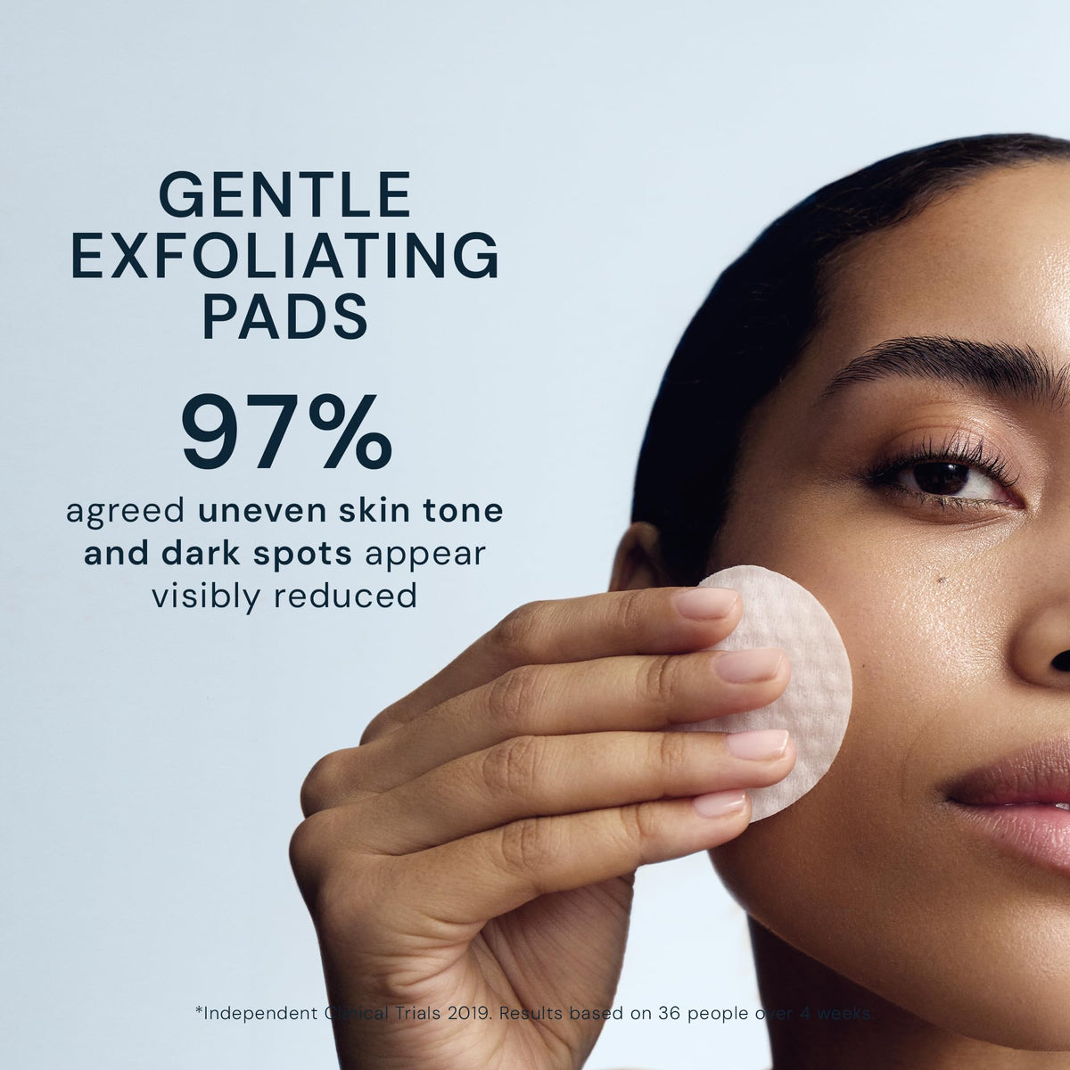 ELEMIS Pads montrant le côté texturé et lisse