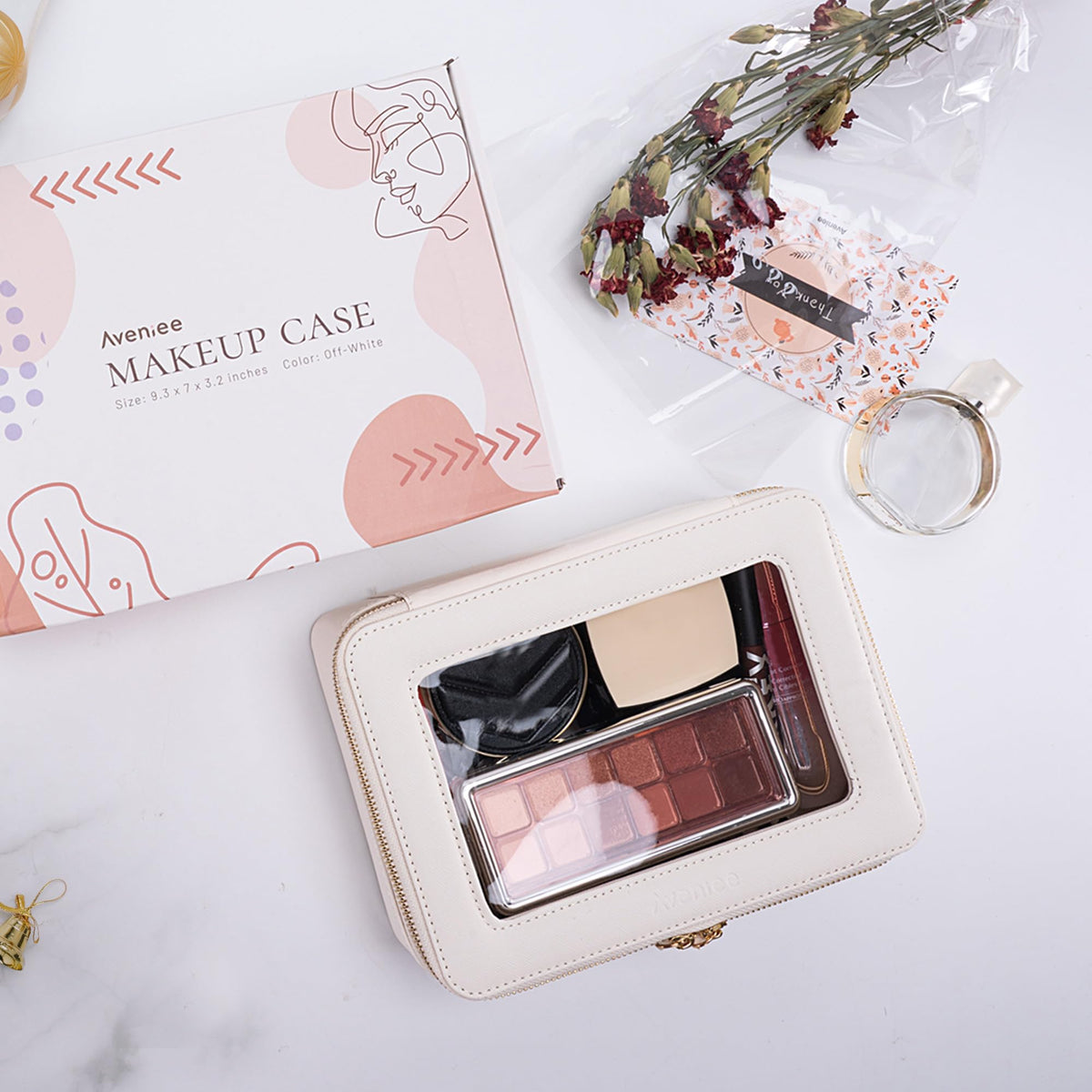 Emballage de l'organiseur de maquillage Aveniee dans un joli coffret