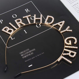Emballage de la couronne d'anniversaire AOPRIE