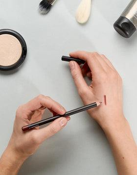 Emballage du crayon à lèvres MAC Mahogany 10g