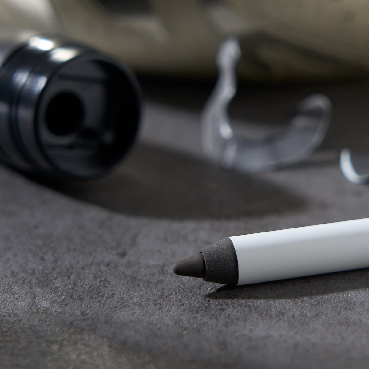 Emballage du crayon eyeliner gel Julep avec taille-crayon