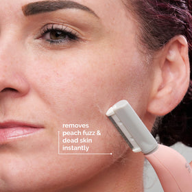Emballage du rasoir dermaplane SIMA