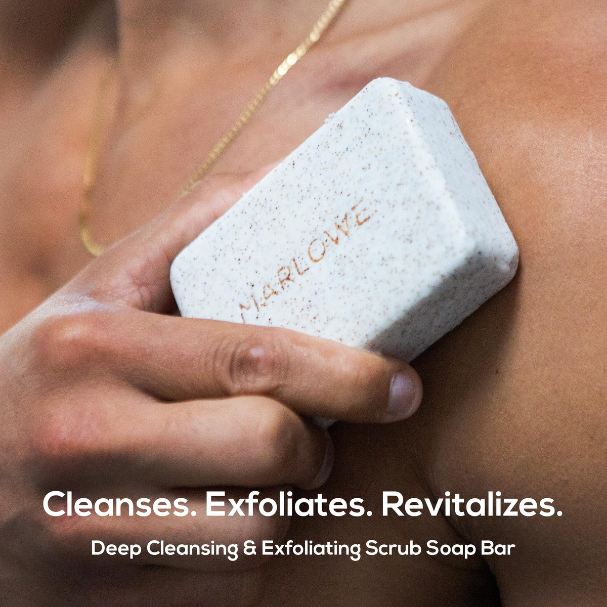 Emballage du savon exfoliant MARLOWE. avec des détails sur les ingrédients