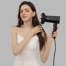 Emballage du sèche-cheveux Aina 1600W