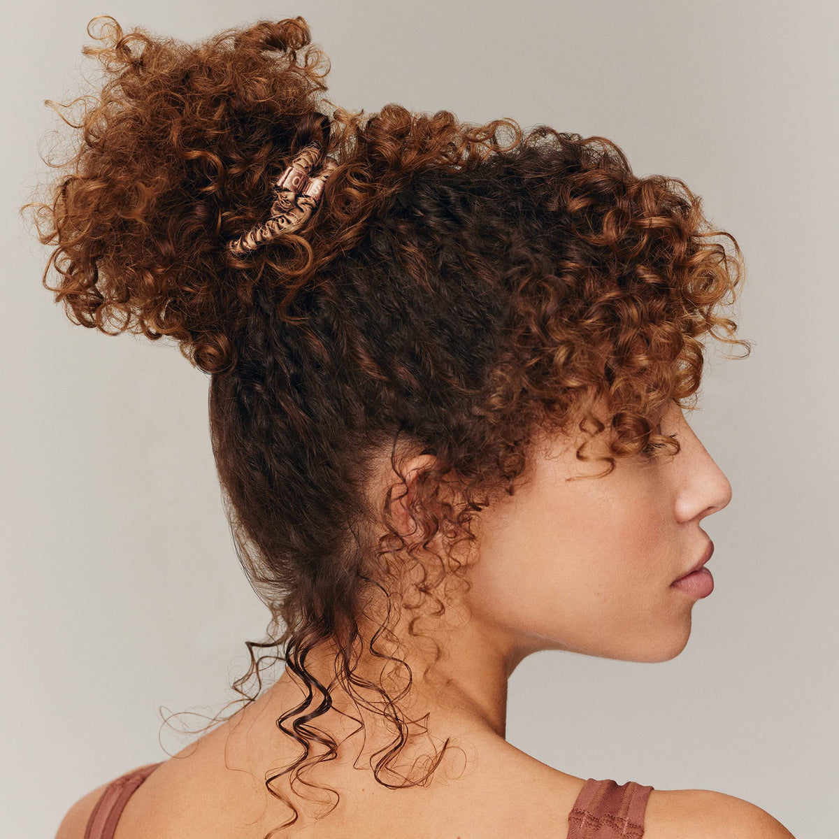 Emballage du set de scrunchies en soie SLIP
