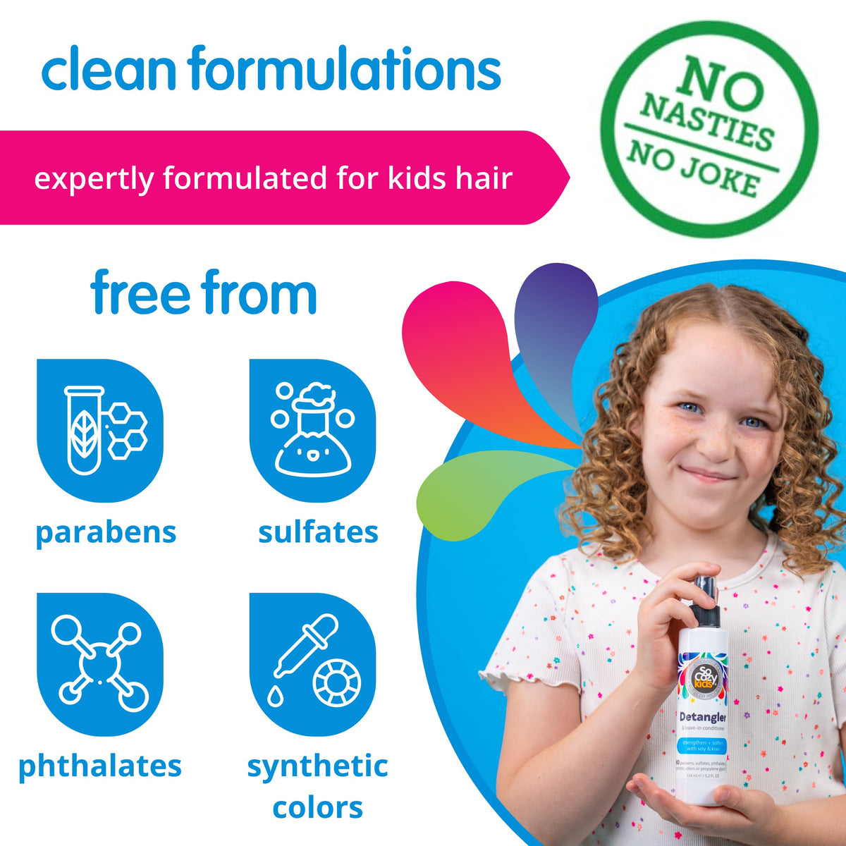 Enfant souriant avec des cheveux démêlés après l'utilisation du spray SO COZY
