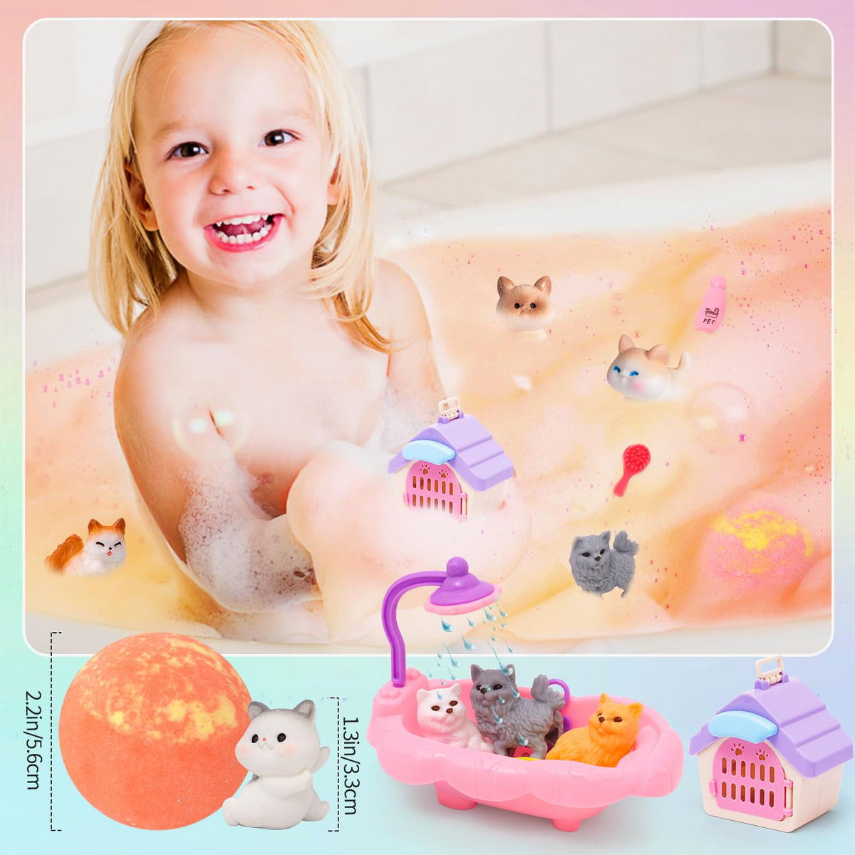 Enfants jouant avec les jouets des bombes de bain