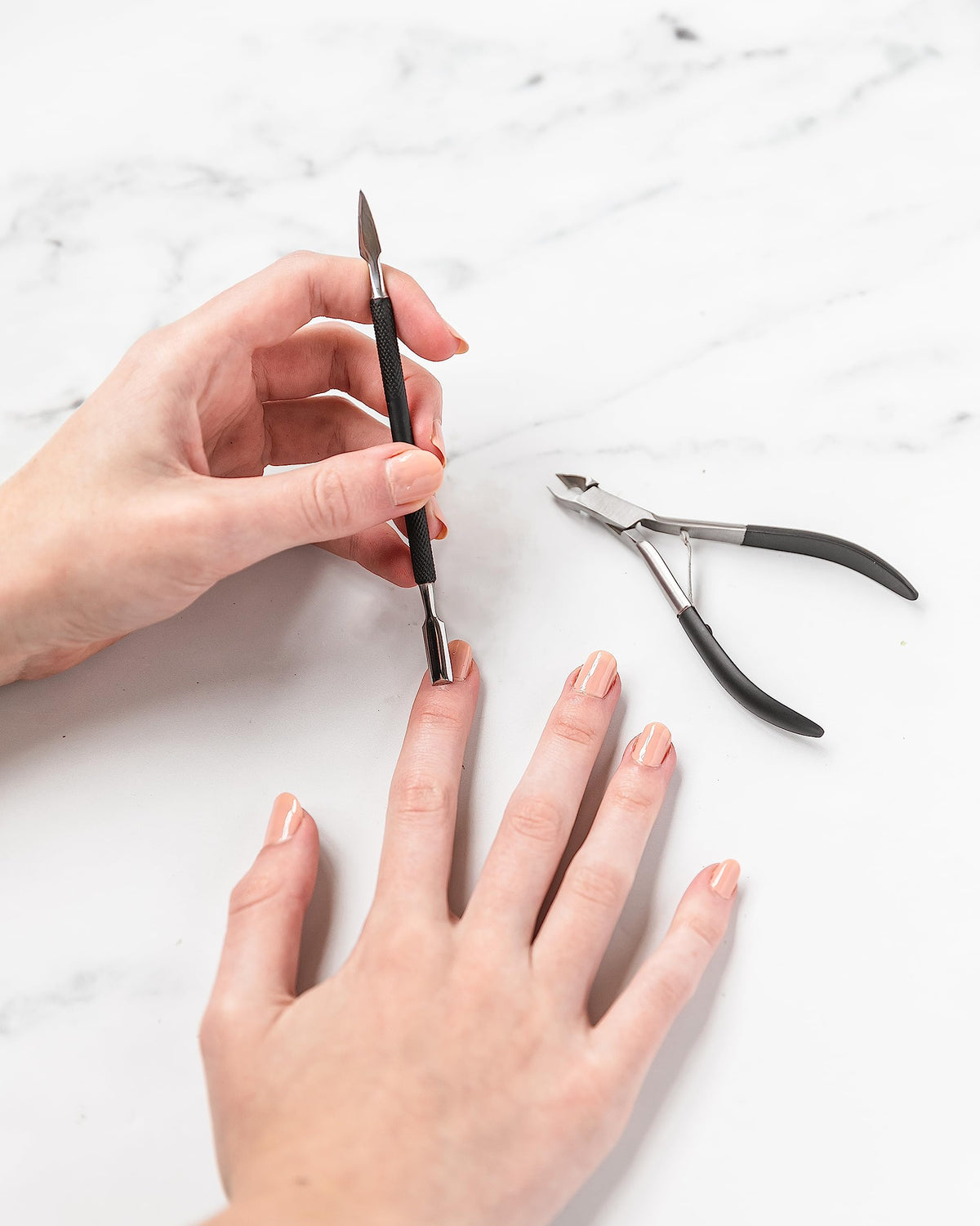 Ensemble de soins des ongles Basics, noir avec finition lisse
