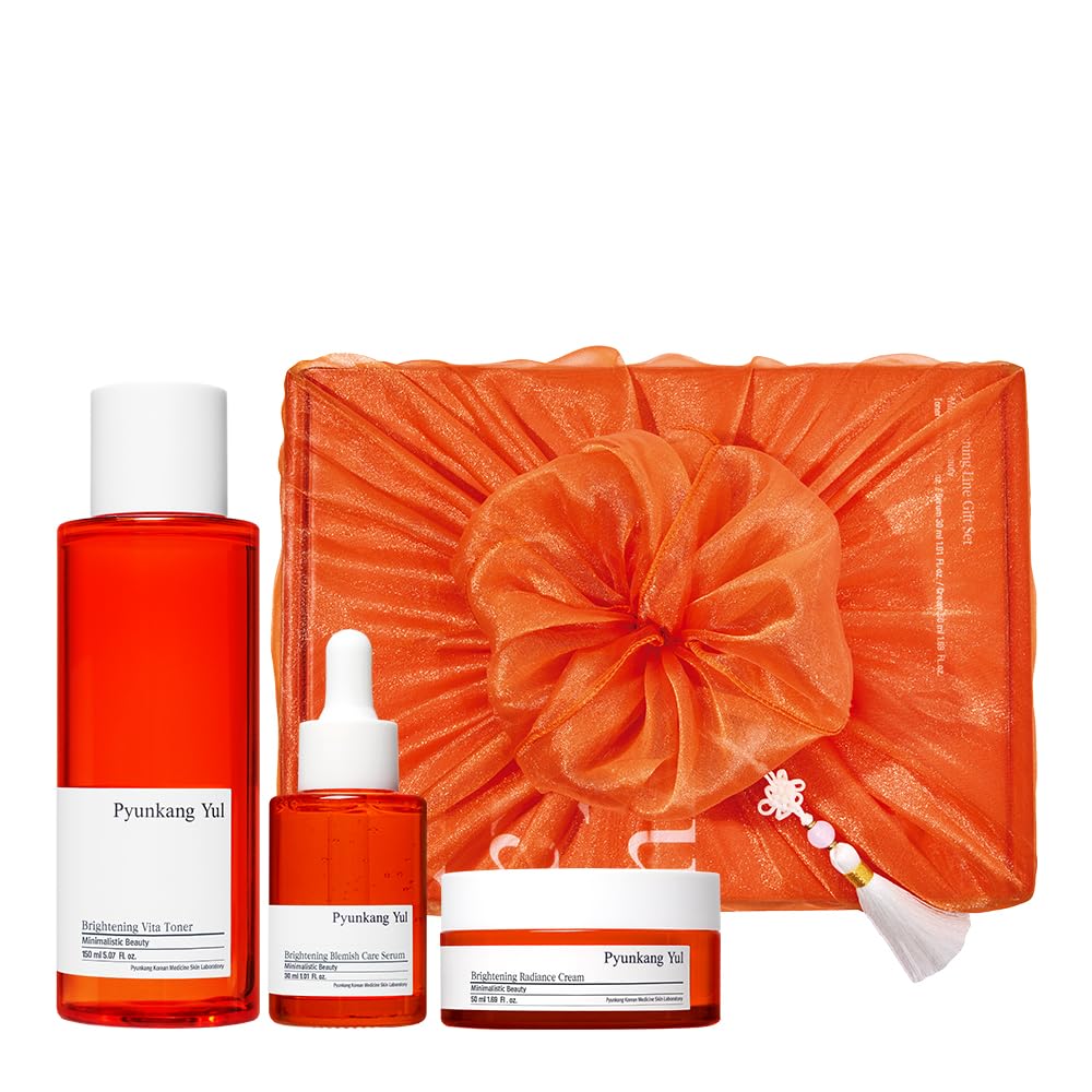 Ensemble de soins Pyunkang Yul Radiance avec trois produits dans un packaging traditionnel coréen