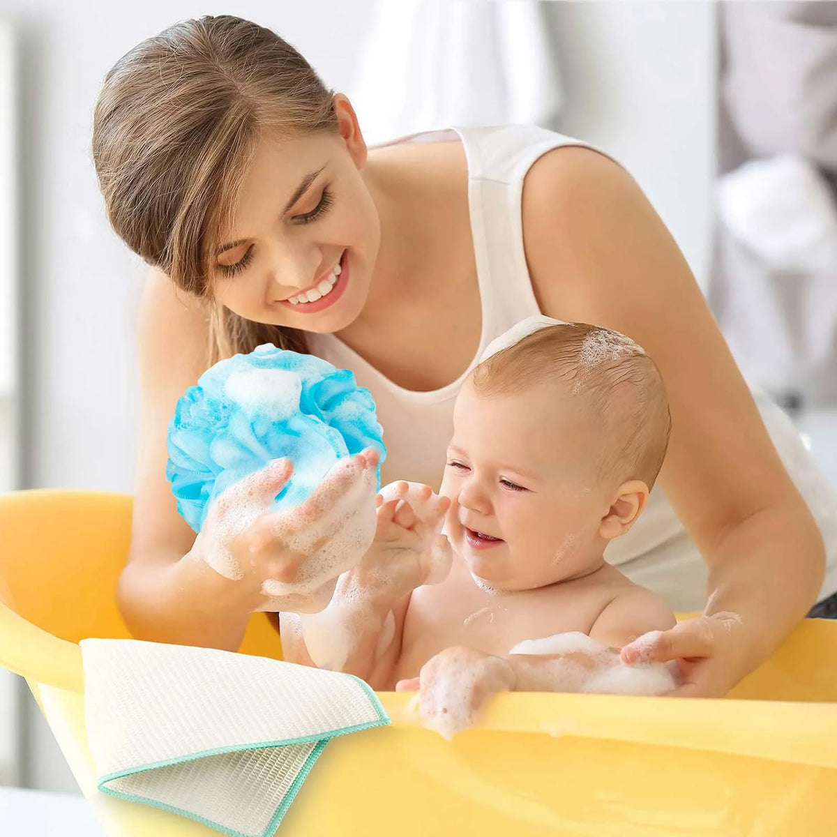 Éponge de bain Farmoga dans un rangement pratique