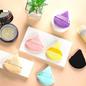 Éponge de maquillage Pimoys utilisée sur le visage