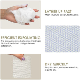Éponge exfoliante INNERNEED en maille nylon sur une étagère