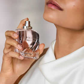 Estée Lauder Beautiful Magnolia Eau de Parfum 100 ml avec des fleurs de magnolia