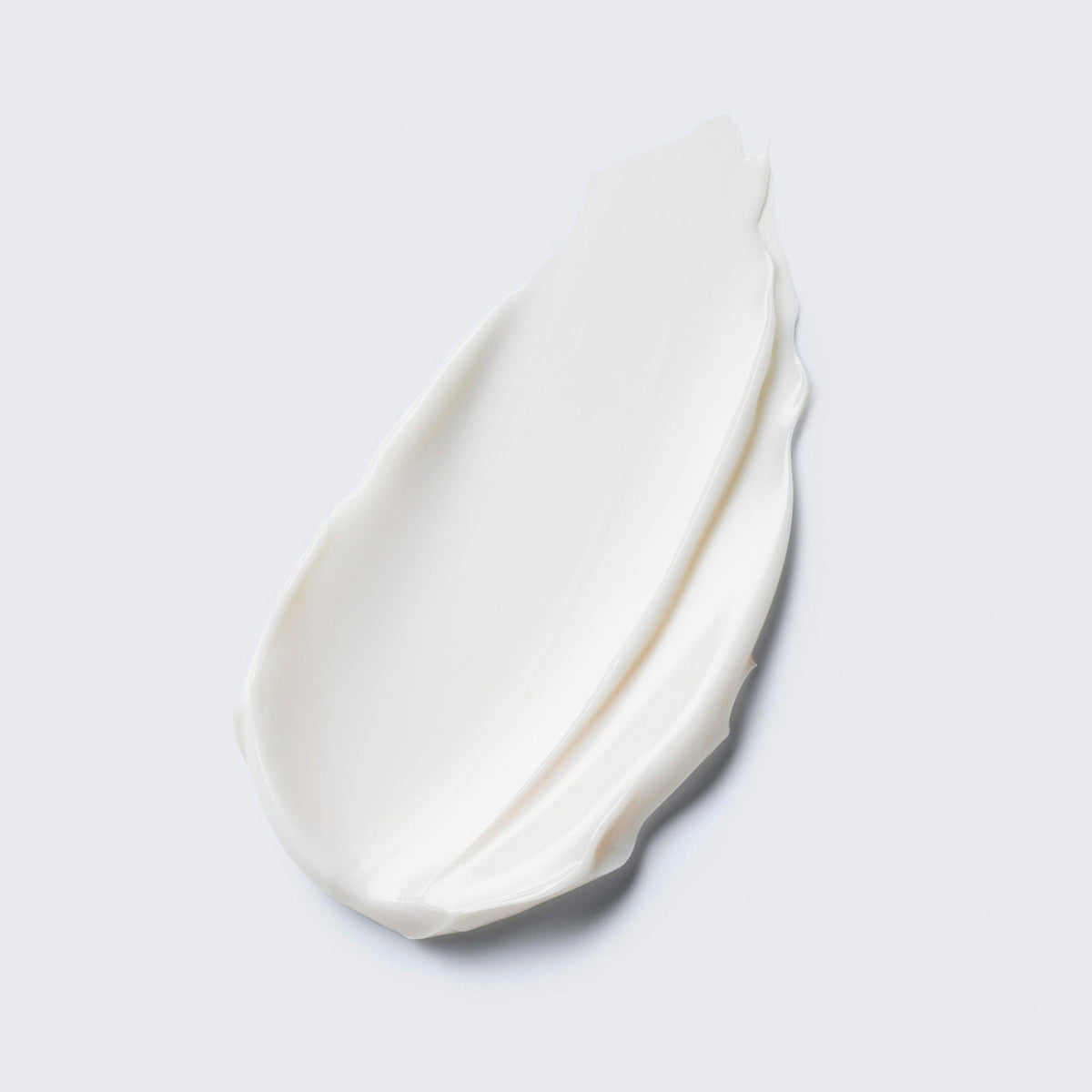 Estée Lauder Crème de Nuit Tri-Peptide 50 ml appliquée sur peau
