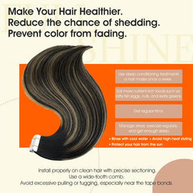 Extensions cheveux humains Full Shine en noir miel posées sur une table