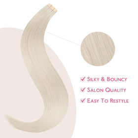 Extensions tape in Wennalife avec un échantillon de couleur platine blonde