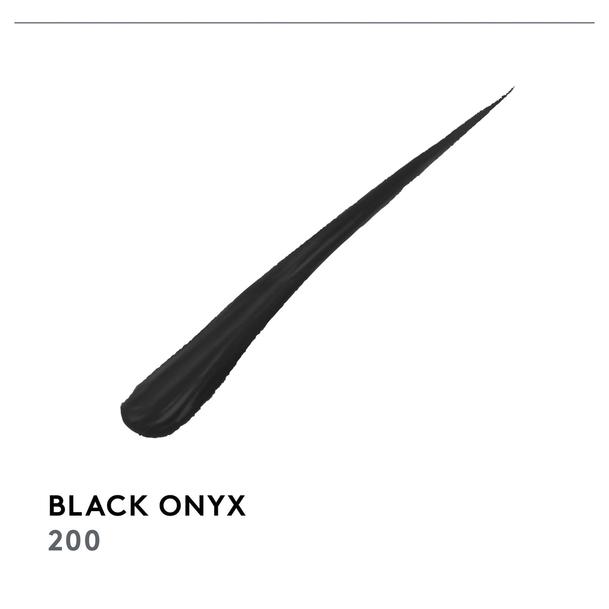 Eyeliner COVERGIRL Perfect Point Plus noir sur une main
