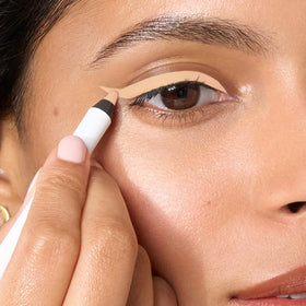 Eyeliner gel Julep 9g application sur la main