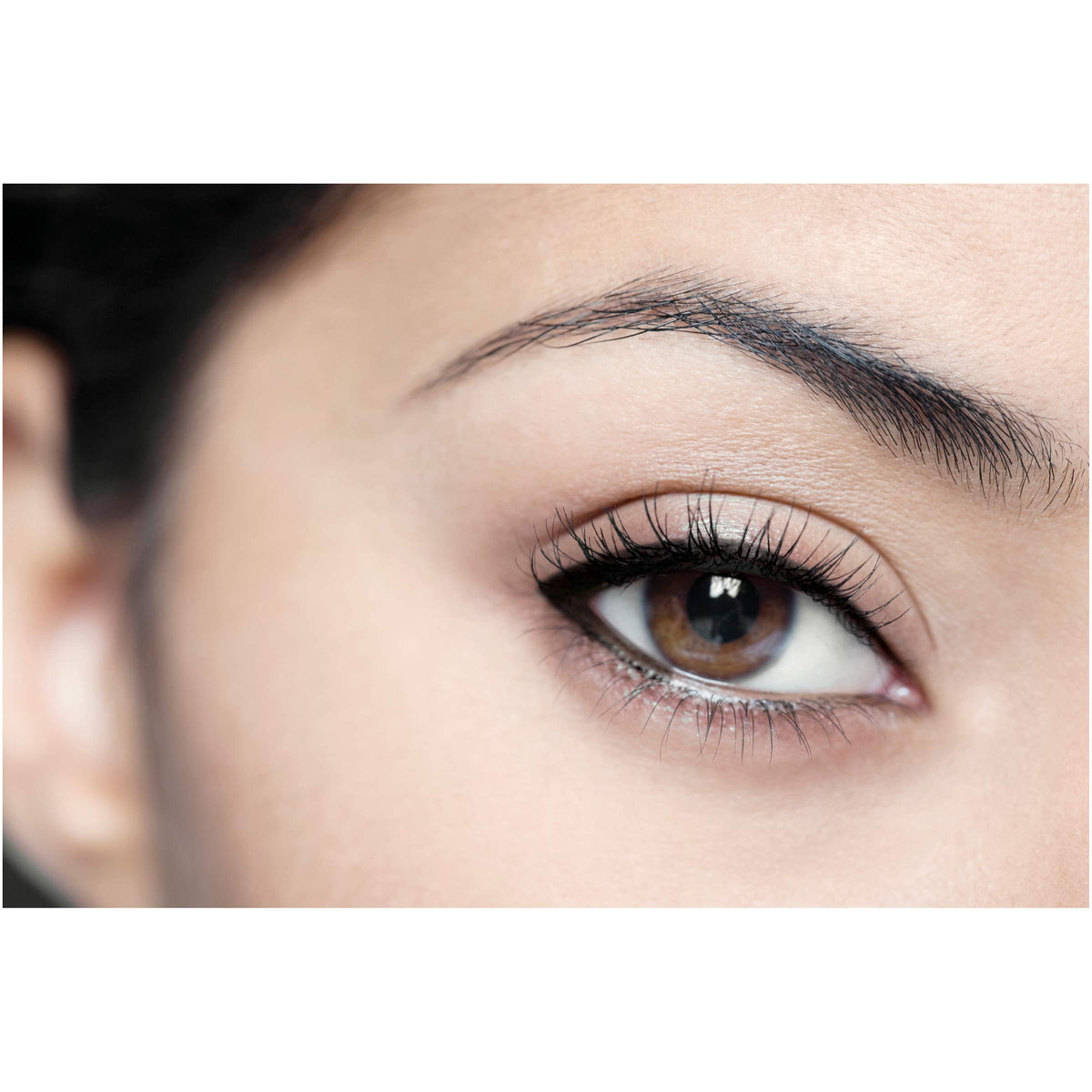 Eyeliner L'Oreal Paris Voluminous Smoldering avec taille-crayon inclus