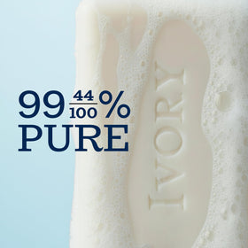 Familie utilisant le savon barres Ivory