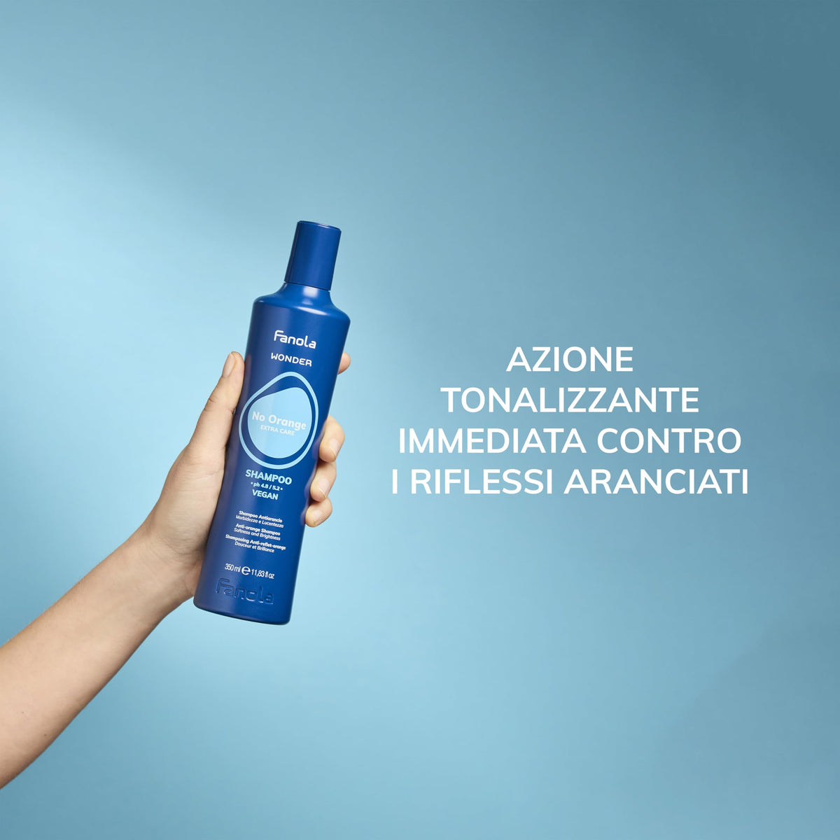 Fanola Shampoo Bleu 400g sur fond blanc