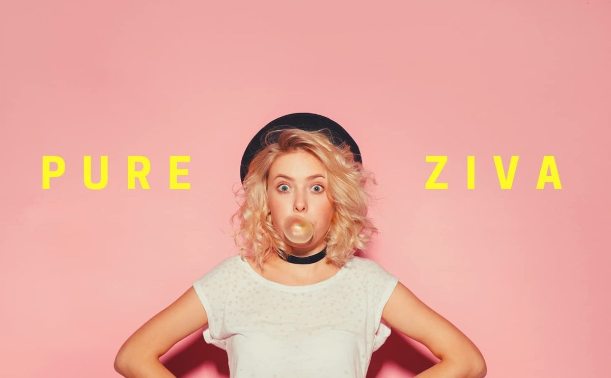 Fard à paupières Bronze Éclat Pure Ziva sur une main