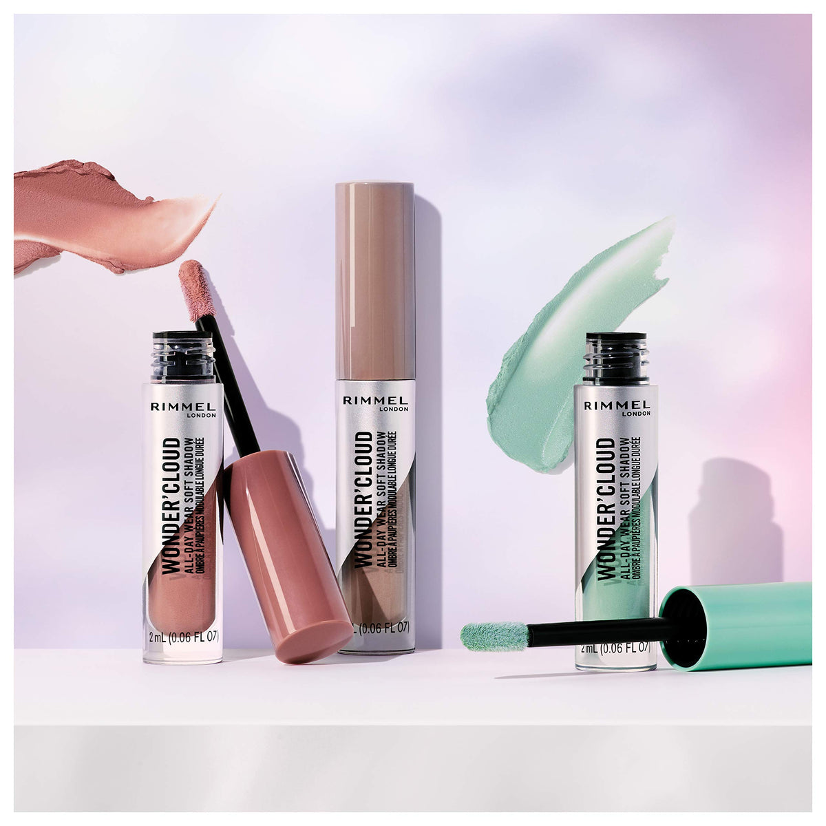 Fard à paupières Rimmel Wonder'Cloud 002 Foggy Beige avec applicateur