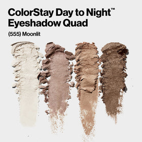 Fards à paupières REVLON 555 Moonlit sur une main avec application de couleur