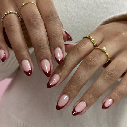 Faux ongles CTTHNBD amande couleur rouge vin, vue de face