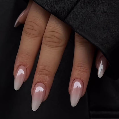Faux ongles CTTHNBD press-on amande rose ombre, vue de face